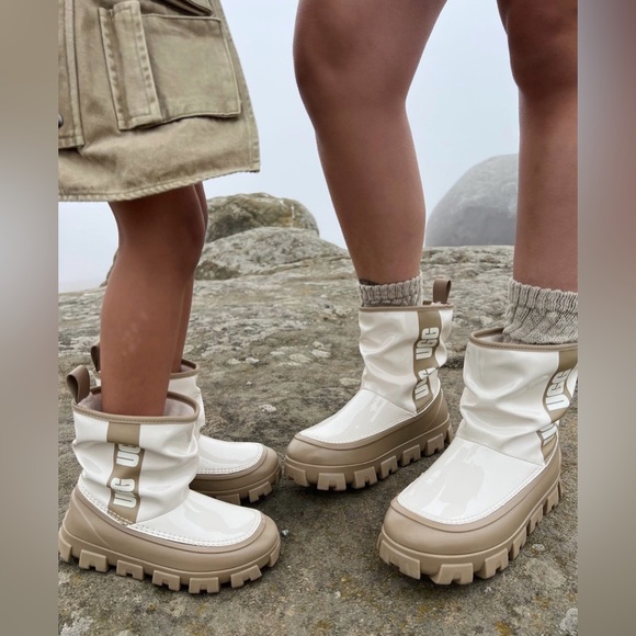 Ugg Women’s Classic Brellah Mini - Picture 1 of 5